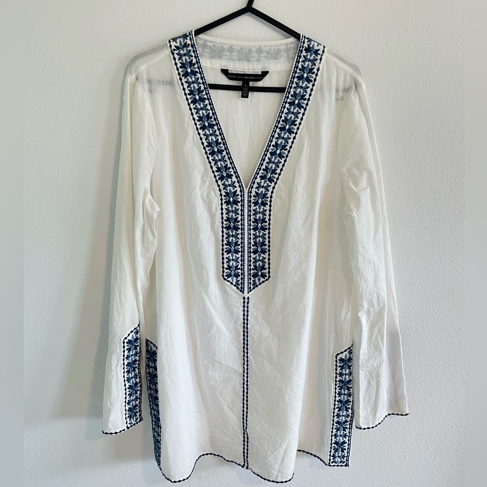 White House Black Market Boho Tunic Top Women’s 6 White Blue Embroidery